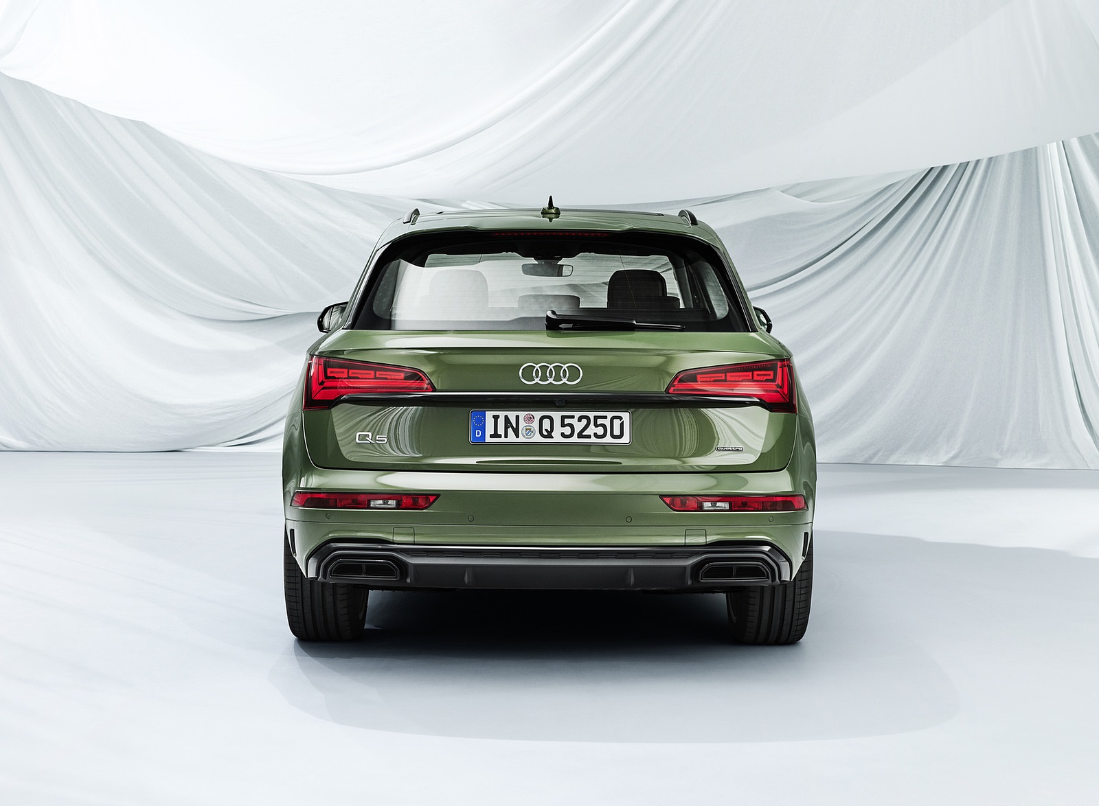 2021 Audi Q5 (Color: District Green) Rear Wallpapers #28 of 78