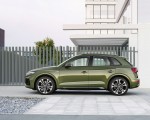 2021 Audi Q5 (Color: District Green) Side Wallpapers 150x120 (11)