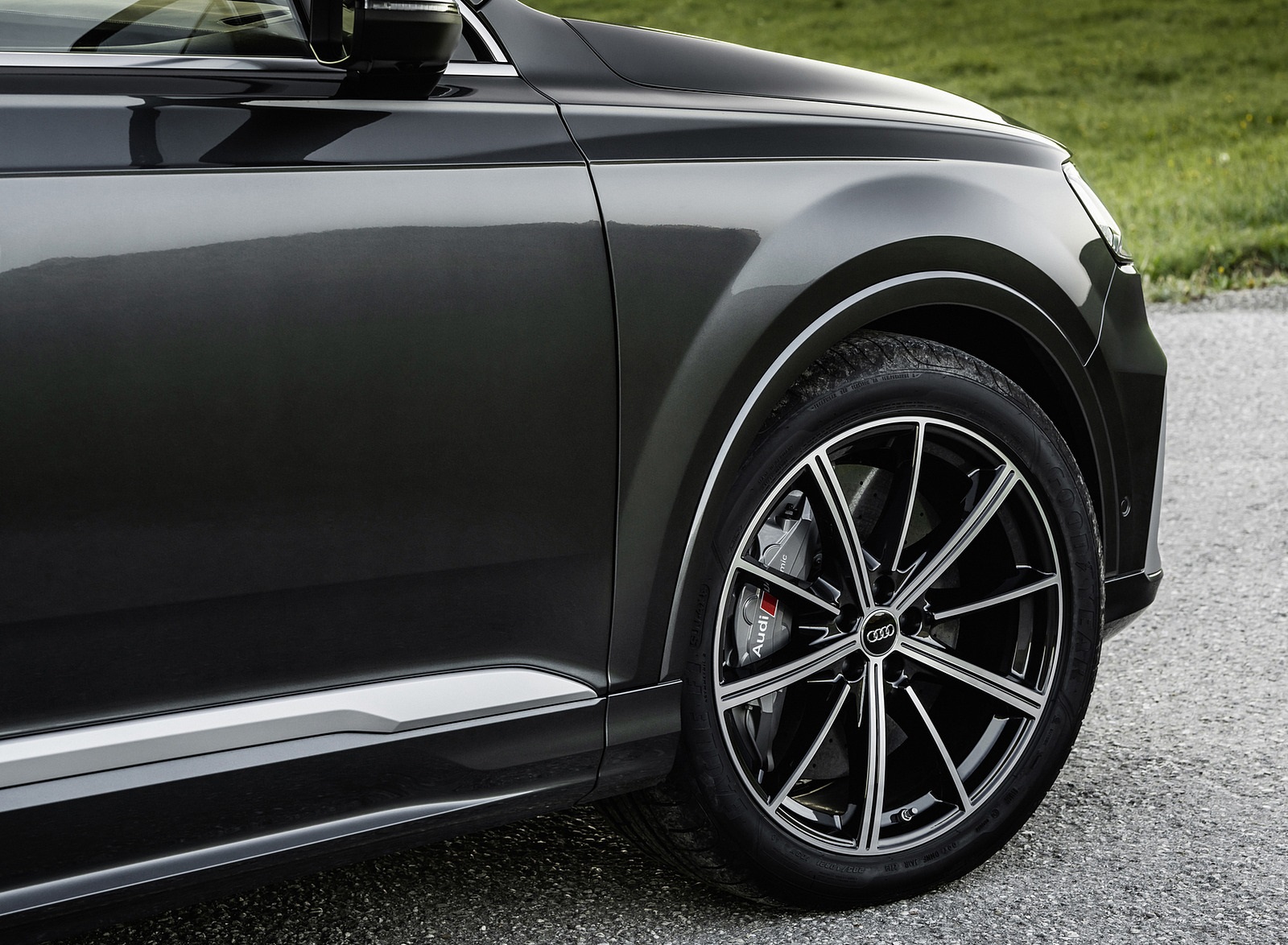 2021 Audi SQ7 TFSI (Color: Daytona Grey) Wheel Wallpapers #33 of 65