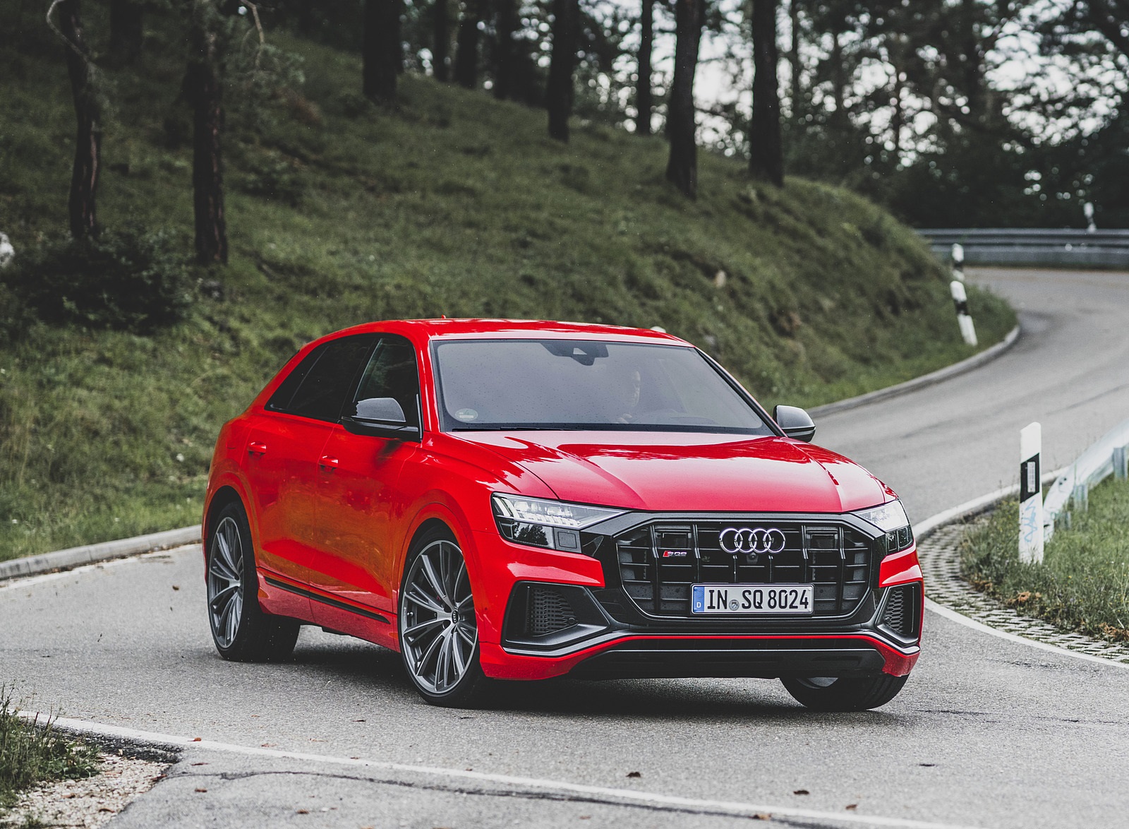 2021 Audi SQ8 (Color: Misano Red) Front Three-Quarter Wallpapers  (6)