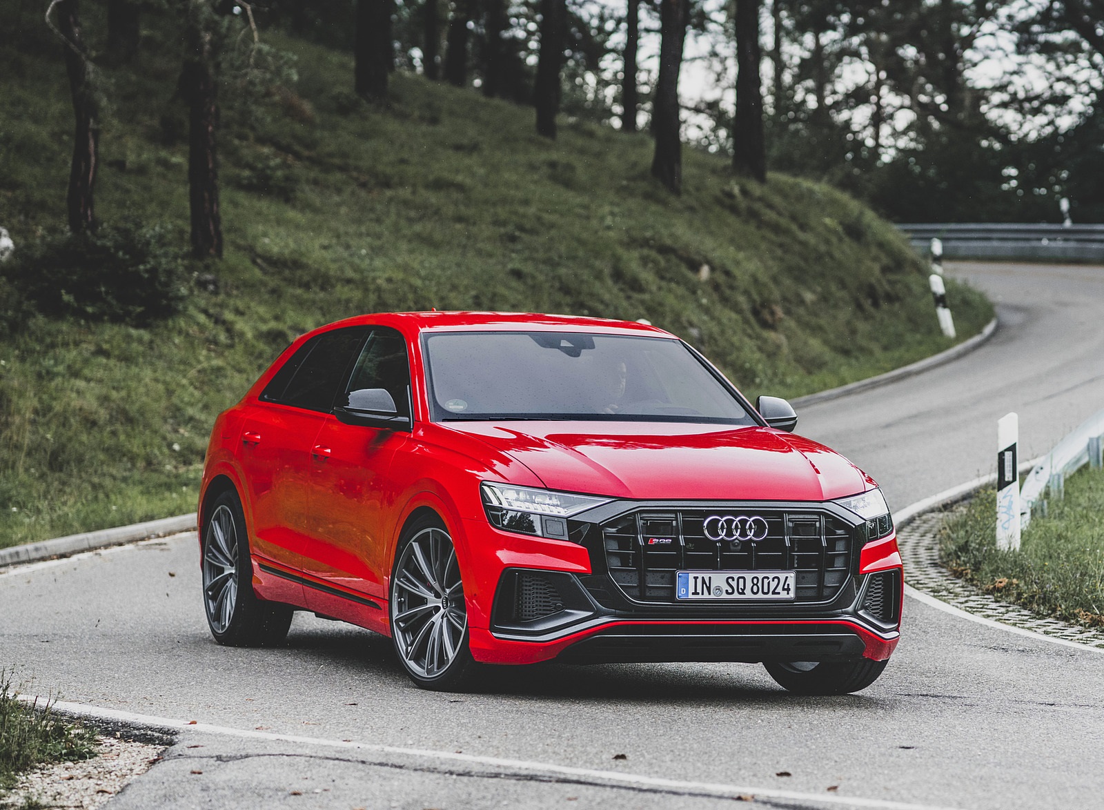 2021 Audi SQ8 (Color: Misano Red) Front Three-Quarter Wallpapers  #6 of 39