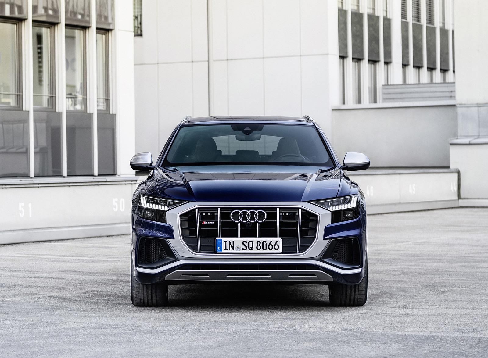 2021 Audi SQ8 TFSI (Color: Navarra Blue) Front Wallpapers #21 of 39