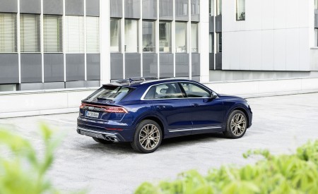 2021 Audi SQ8 TFSI (Color: Navarra Blue) Rear Three-Quarter Wallpapers 450x275 (23)