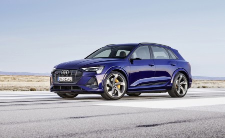 2021 Audi e-tron S (Color: Navarra Blue) Front Three-Quarter Wallpapers 450x275 (1)