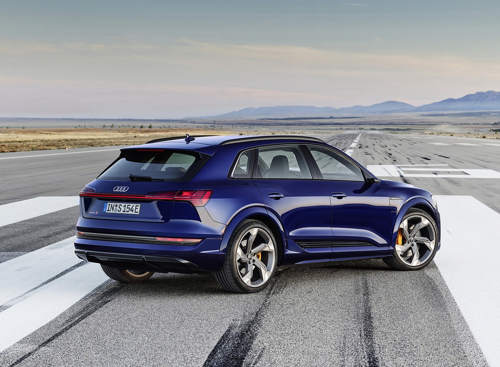 2021 Audi e-tron S (Color: Navarra Blue) Rear Three-Quarter Wallpapers (4)