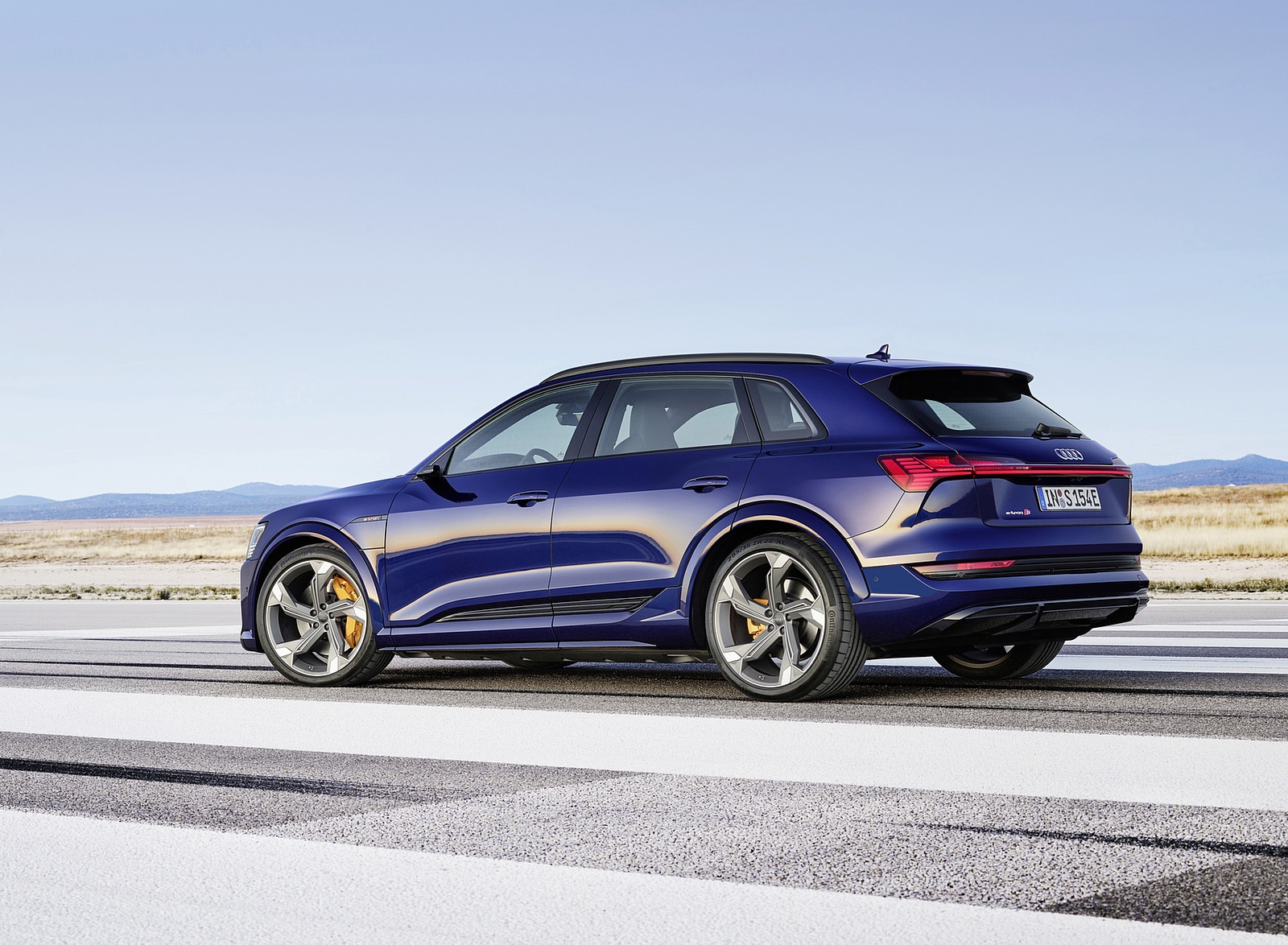 2021 Audi e-tron S (Color: Navarra Blue) Rear Three-Quarter Wallpapers (5)