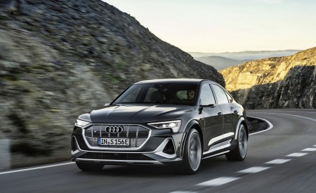 2021 Audi e-tron S Sportback (Color: Daytona Gray) Front Wallpapers 450x275 (1)