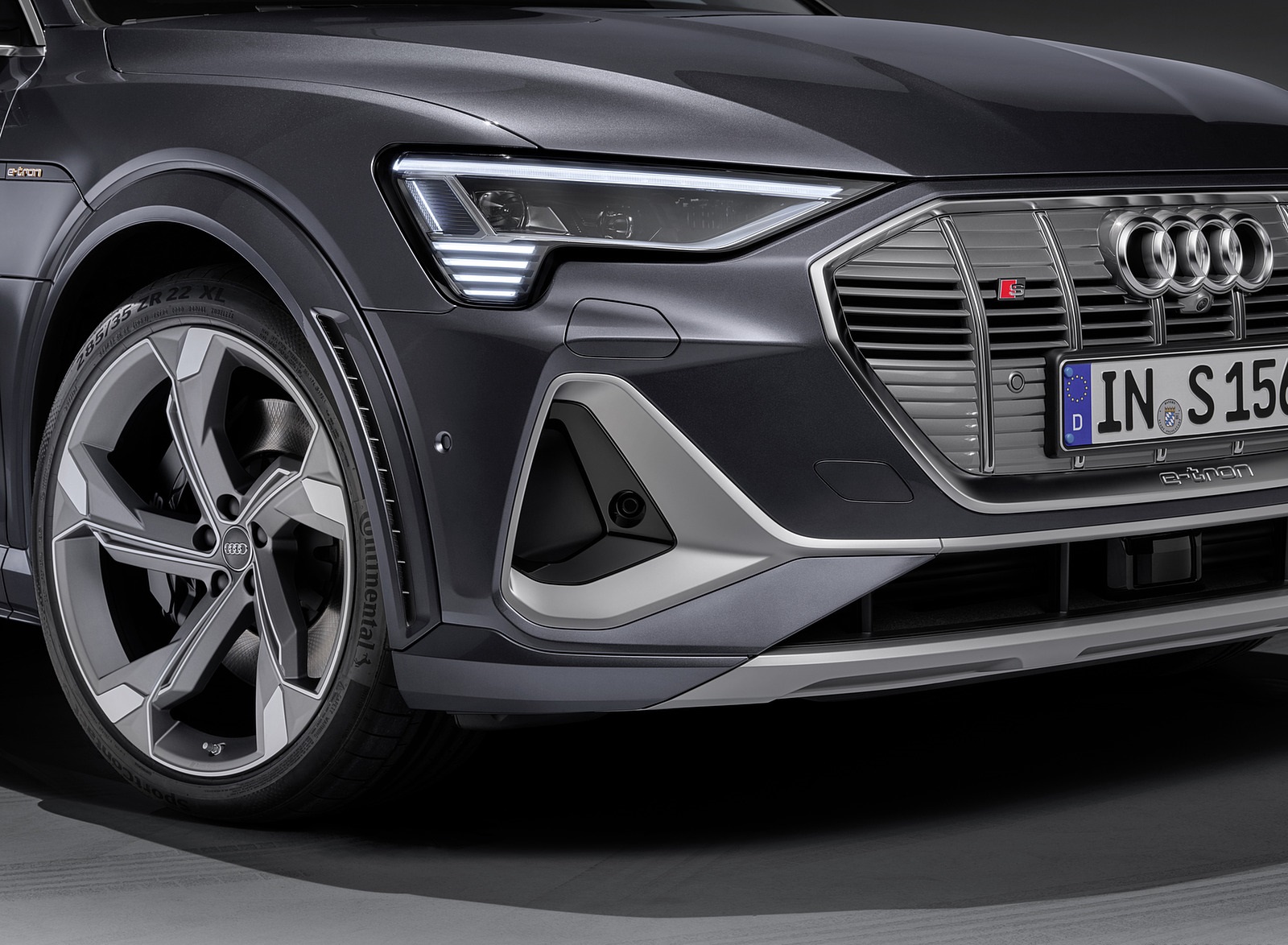 2021 Audi e-tron S Sportback (Color: Daytona Gray) Headlight Wallpapers  #38 of 76