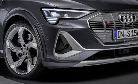 2021 Audi e-tron S Sportback (Color: Daytona Gray) Headlight Wallpapers  450x275 (39)