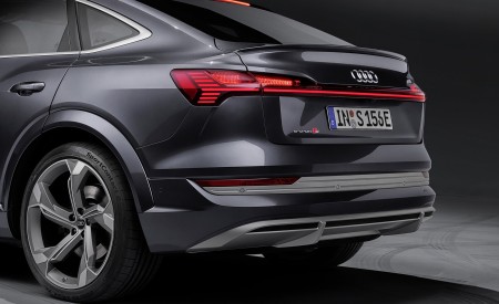 2021 Audi e-tron S Sportback (Color: Daytona Gray) Tail Light Wallpapers  450x275 (41)
