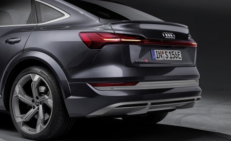 2021 Audi e-tron S Sportback (Color: Daytona Gray) Tail Light Wallpapers  450x275 (44)
