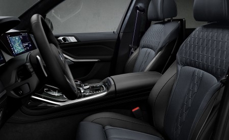 2021 BMW X7 Dark Shadow Edition Interior Seats Wallpapers 450x275 (13)