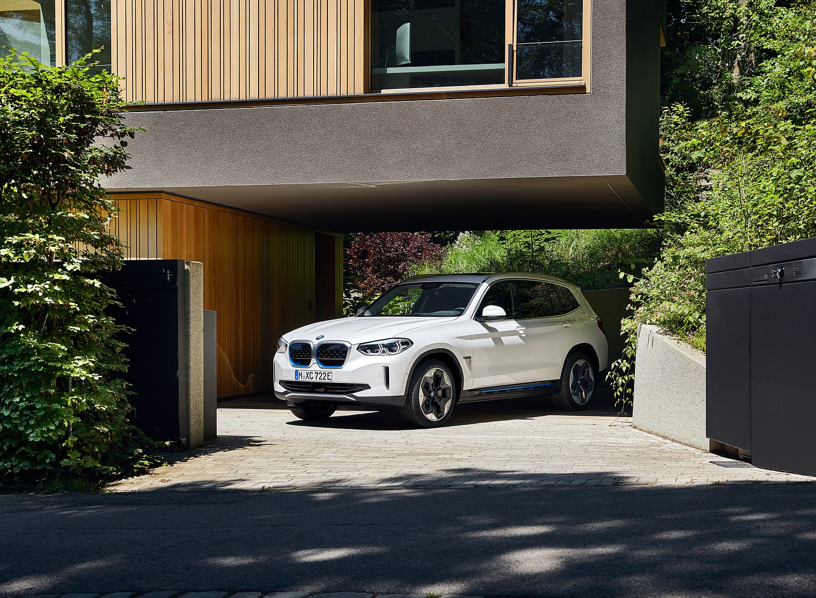 2021 BMW iX3 Front Three-Quarter Wallpapers #18 of 57