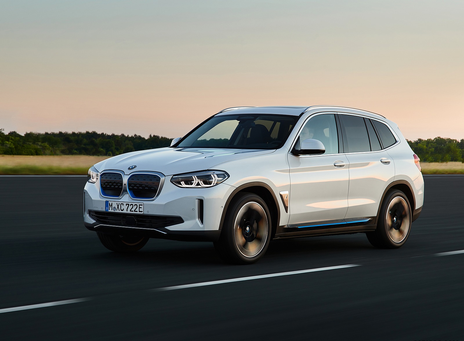 2021 BMW iX3 Front Three-Quarter Wallpapers (8)