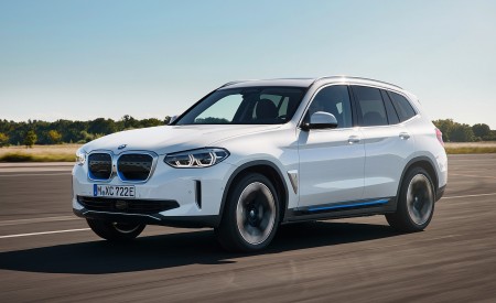 2021 BMW iX3 Front Three-Quarter Wallpapers 450x275 (2)