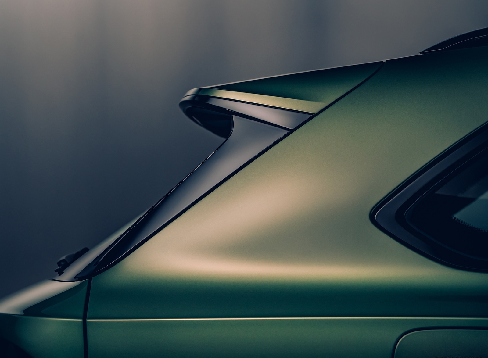 2021 Bentley Bentayga V8 (Color: Alpine Green) Spoiler Wallpapers #11 of 32