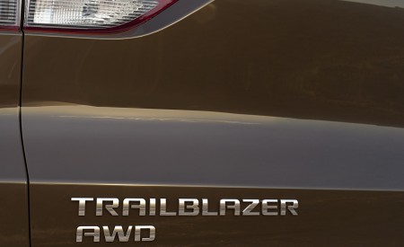 2021 Chevrolet Trailblazer ACTIV Detail Wallpapers 450x275 (19)