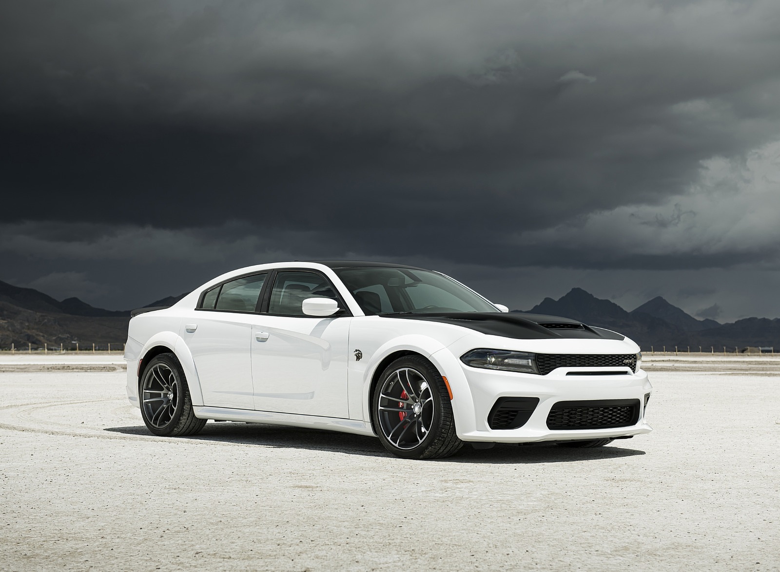 2021 Dodge Charger SRT Hellcat Redeye Front Three-Quarter Wallpapers #25 of 45