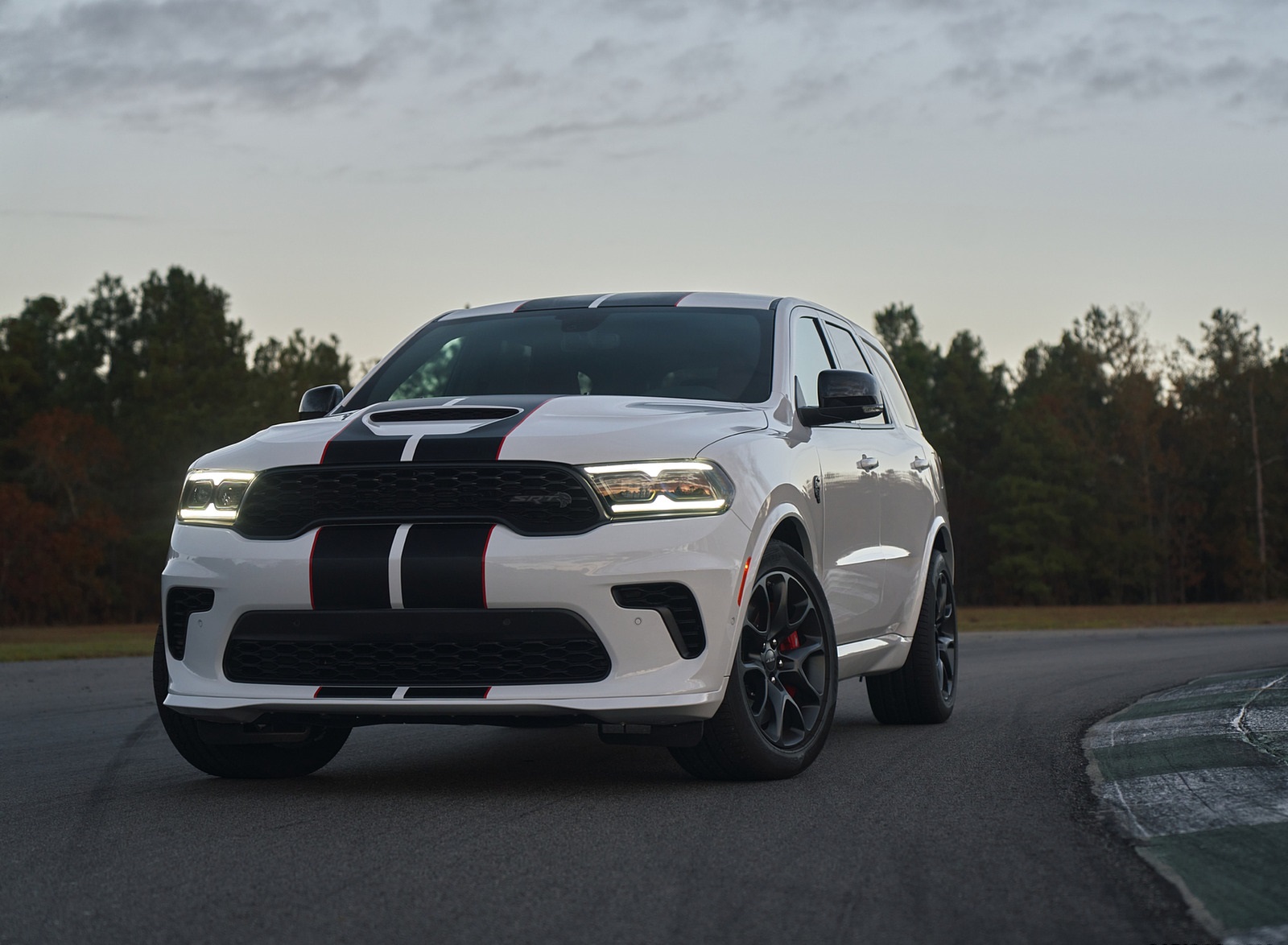 2021 Dodge Durango SRT Hellcat Front Wallpapers  #40 of 107