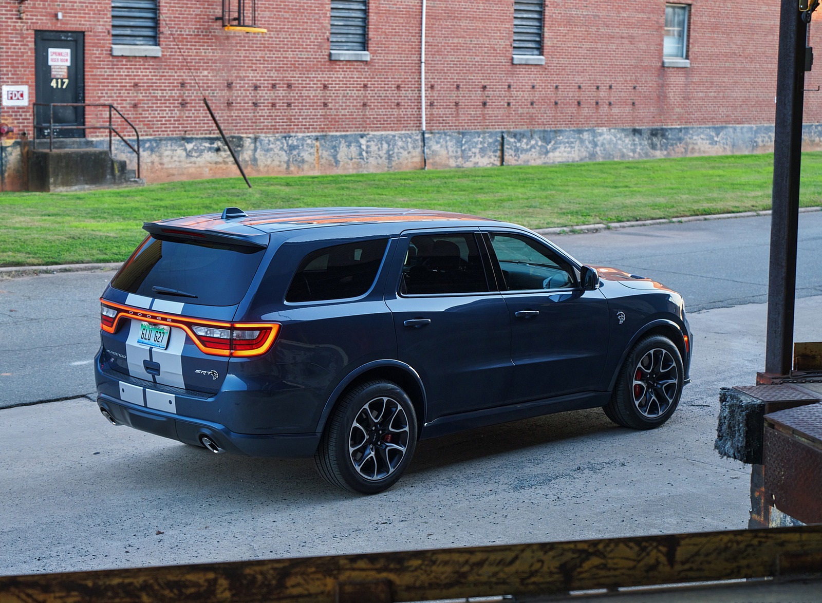 2021 Dodge Durango SRT Hellcat Rear Three-Quarter Wallpapers #29 of 107