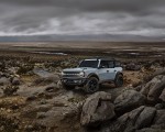 2021 Ford Bronco Badlands Four-Door (Color: Cactus Gray) Front Three-Quarter Wallpapers 150x120