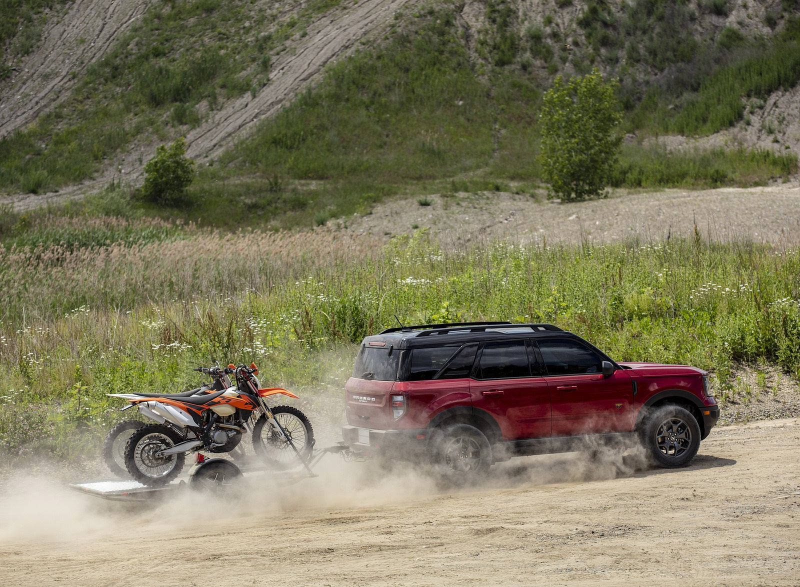 2021 Ford Bronco Sport Badlands (Color: Rapid Red Metallic Tinted Clearcoat) Side Wallpapers #9 of 44