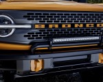 2021 Ford Bronco Two-Door (Color: Cyber Orange) Grill Wallpapers 150x120 (14)