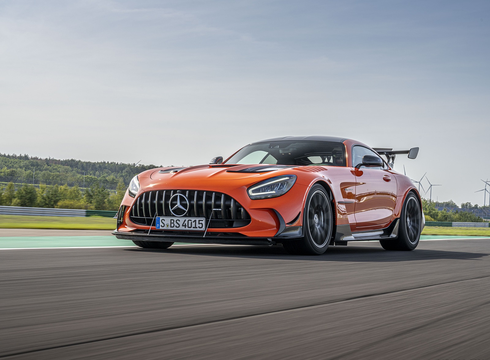 2021 Mercedes-AMG GT Black Series (Color: Magma Beam) Front Three-Quarter Wallpapers #6 of 204