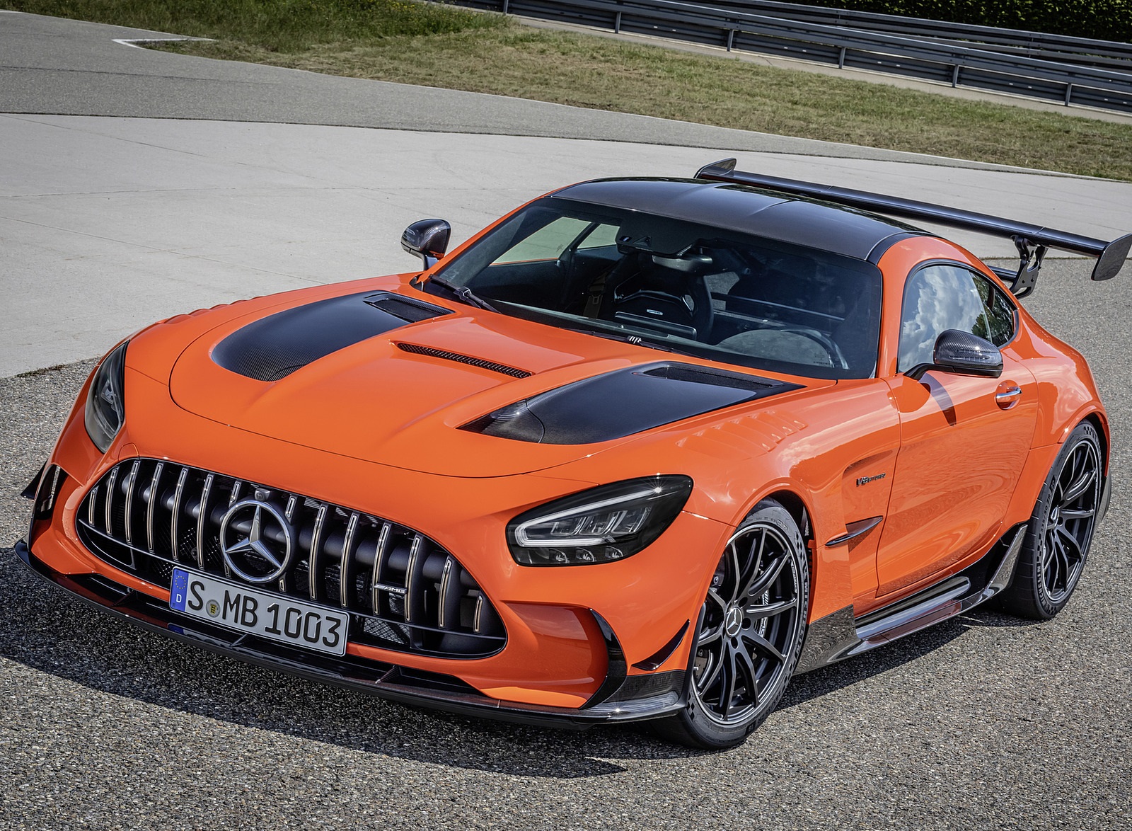 2021 Mercedes-AMG GT Black Series (Color: Magma Beam) Front Three-Quarter Wallpapers #56 of 204