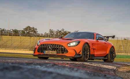 2021 Mercedes-AMG GT Black Series (Color: Magma Beam) Front Three-Quarter Wallpapers 450x275 (47)
