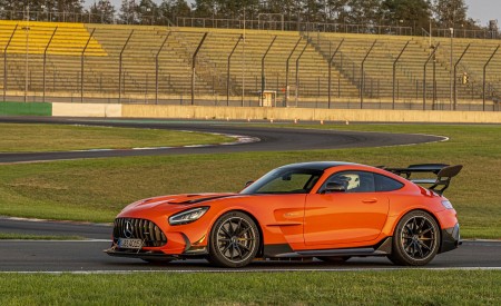 2021 Mercedes-AMG GT Black Series (Color: Magma Beam) Front Three-Quarter Wallpapers 450x275 (28)