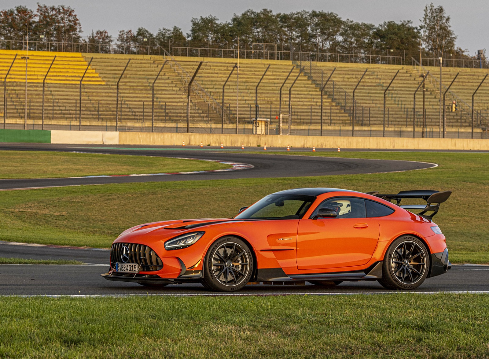 2021 Mercedes-AMG GT Black Series (Color: Magma Beam) Front Three-Quarter Wallpapers #28 of 204