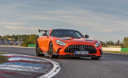 2021 Mercedes-AMG GT Black Series (Color: Magma Beam) Front Wallpapers 450x275 (49)