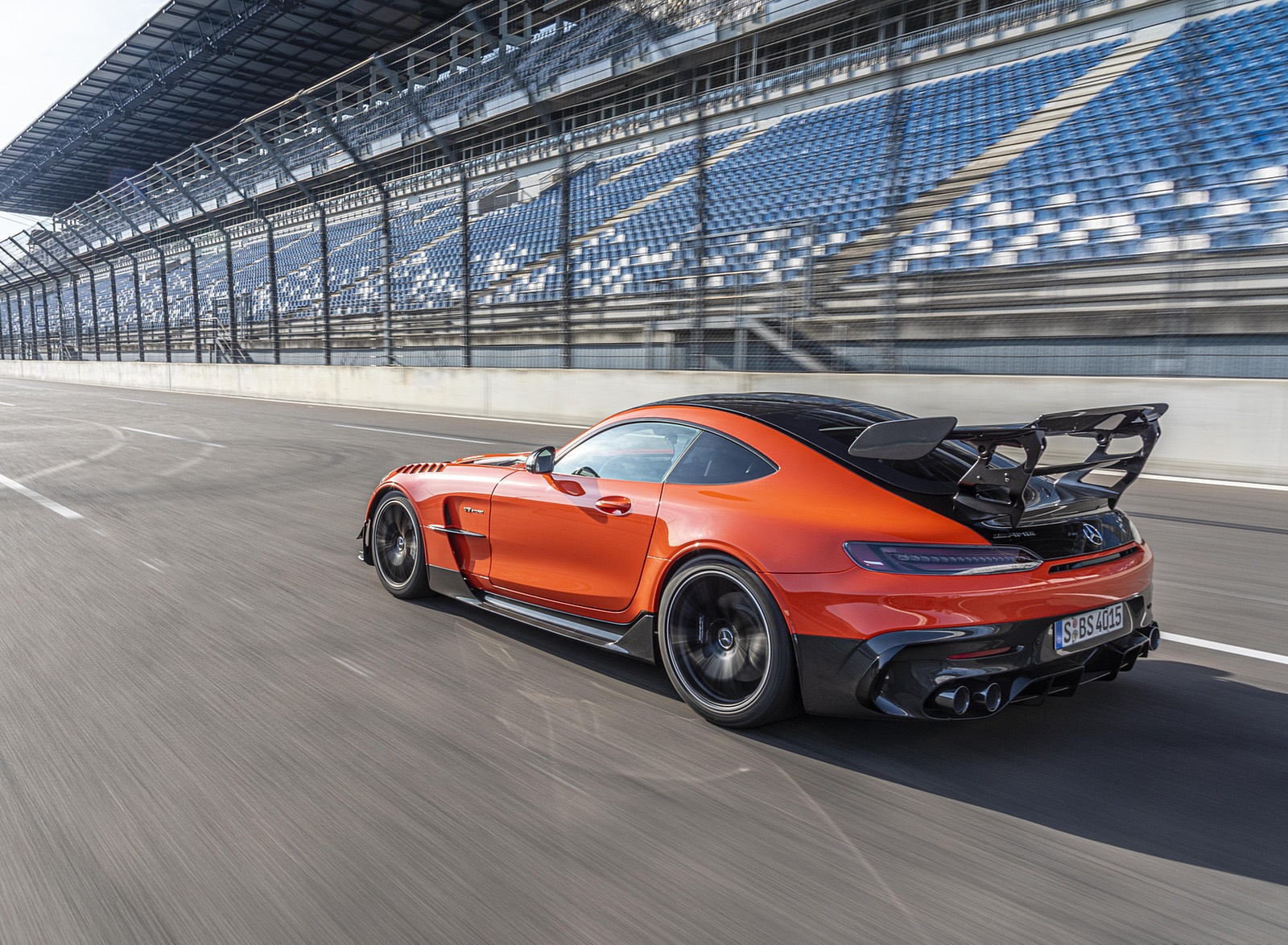 2021 Mercedes-AMG GT Black Series (Color: Magma Beam) Rear Three-Quarter Wallpapers #22 of 204