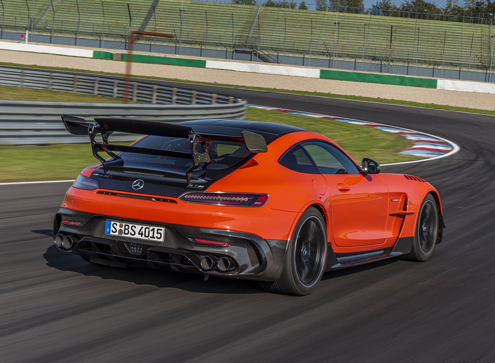 2021 Mercedes-AMG GT Black Series (Color: Magma Beam) Rear Three-Quarter Wallpapers #21 of 204