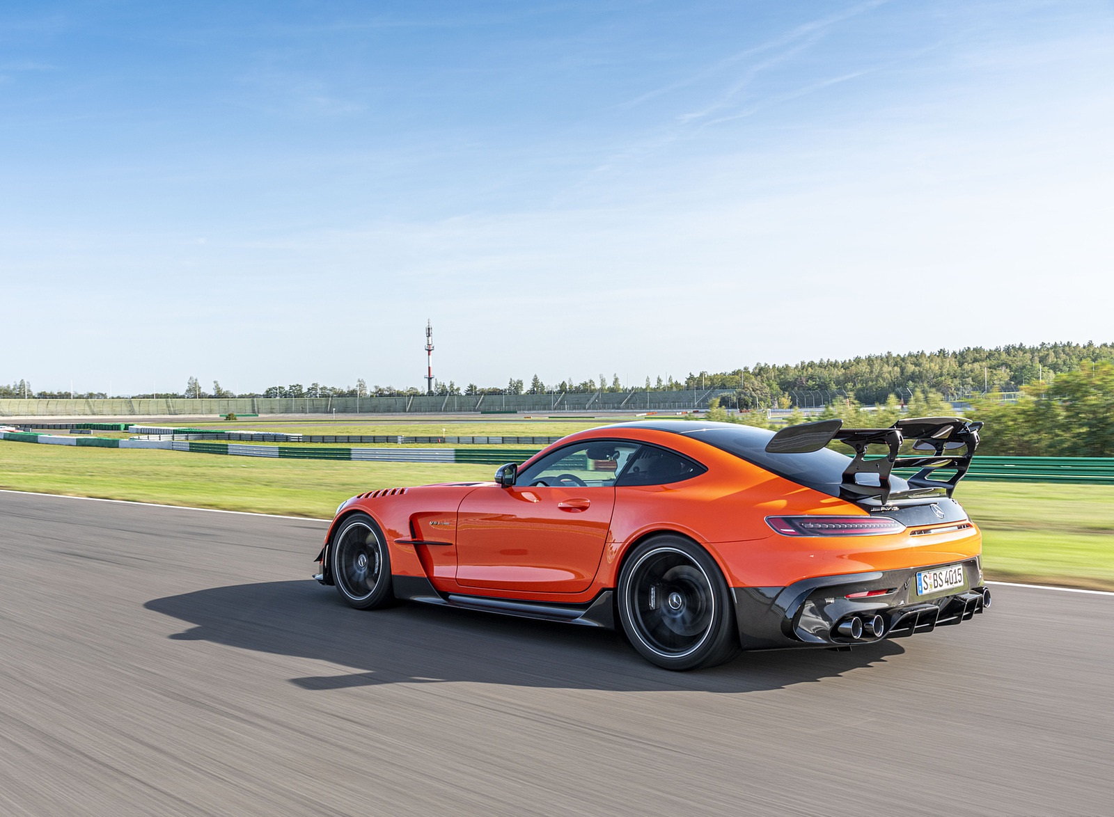 2021 Mercedes-AMG GT Black Series (Color: Magma Beam) Rear Three-Quarter Wallpapers #26 of 204