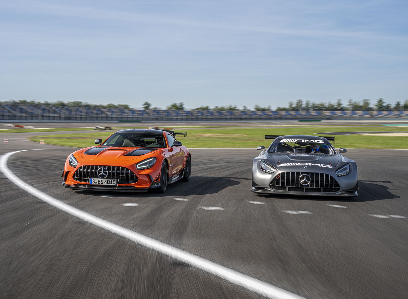 2021 Mercedes-AMG GT Black Series (Color: Magma Beam) and AMG GT3 Racing Car Wallpapers #39 of 204