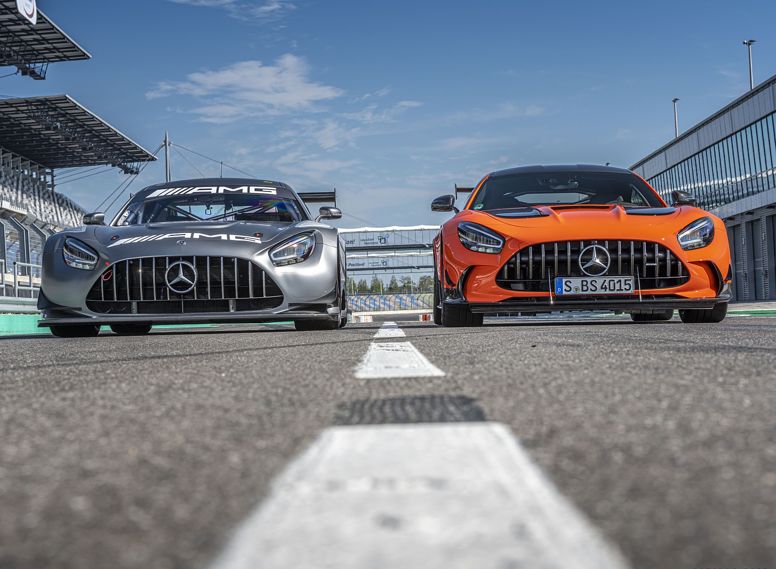 2021 Mercedes-AMG GT Black Series (Color: Magma Beam) and AMG GT3 Racing Car Wallpapers #45 of 204