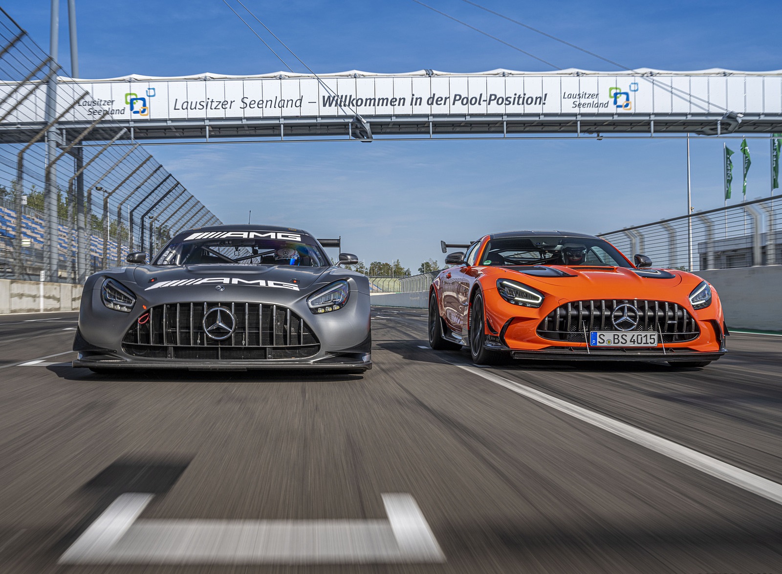 2021 Mercedes-AMG GT Black Series (Color: Magma Beam) and AMG GT3 Racing Car Wallpapers #38 of 204