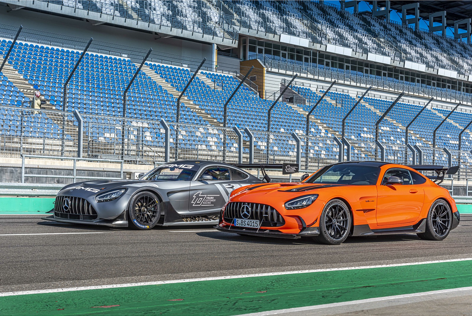 2021 Mercedes-AMG GT Black Series (Color: Magma Beam) and AMG GT3 Racing Car Wallpapers #43 of 204