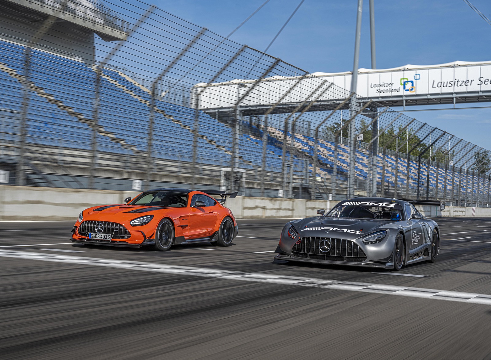 2021 Mercedes-AMG GT Black Series (Color: Magma Beam) and AMG GT3 Racing Car Wallpapers #42 of 204