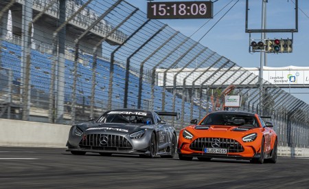 2021 Mercedes-AMG GT Black Series (Color: Magma Beam) and AMG GT3 Racing Car Wallpapers 450x275 (41)