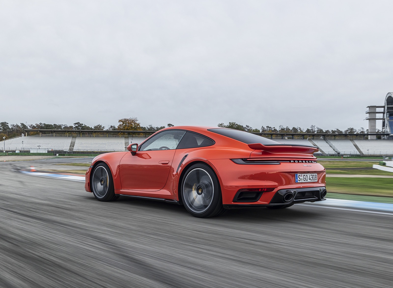 2021 Porsche 911 Turbo (Color: Lava Orange) Rear Three-Quarter Wallpapers  #73 of 225