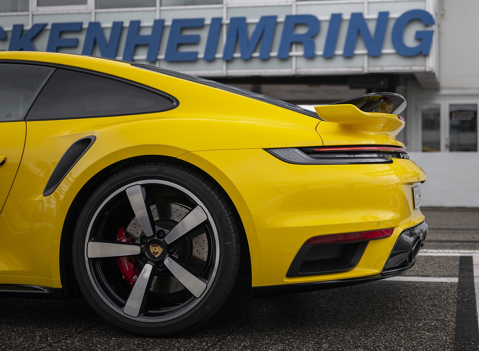 2021 Porsche 911 Turbo (Color: Racing Yellow) Detail Wallpapers  #36 of 225