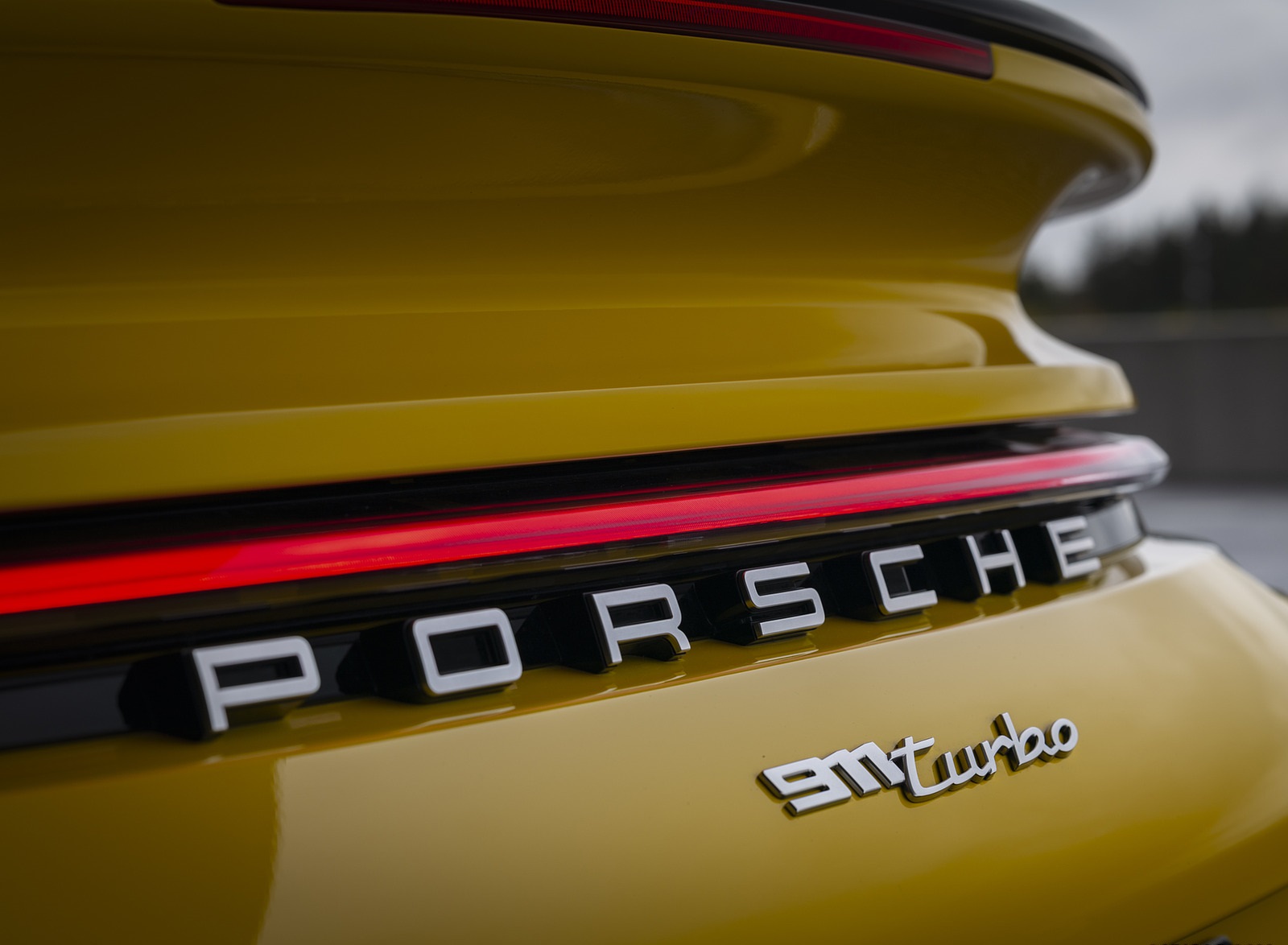 2021 Porsche 911 Turbo (Color: Racing Yellow) Detail Wallpapers  #29 of 225
