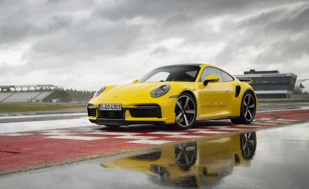 2021 Porsche 911 Turbo (Color: Racing Yellow) Front Three-Quarter Wallpapers 450x275 (16)