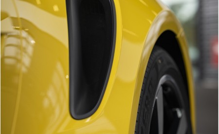 2021 Porsche 911 Turbo (Color: Racing Yellow) Side Vent Wallpapers 450x275 (28)