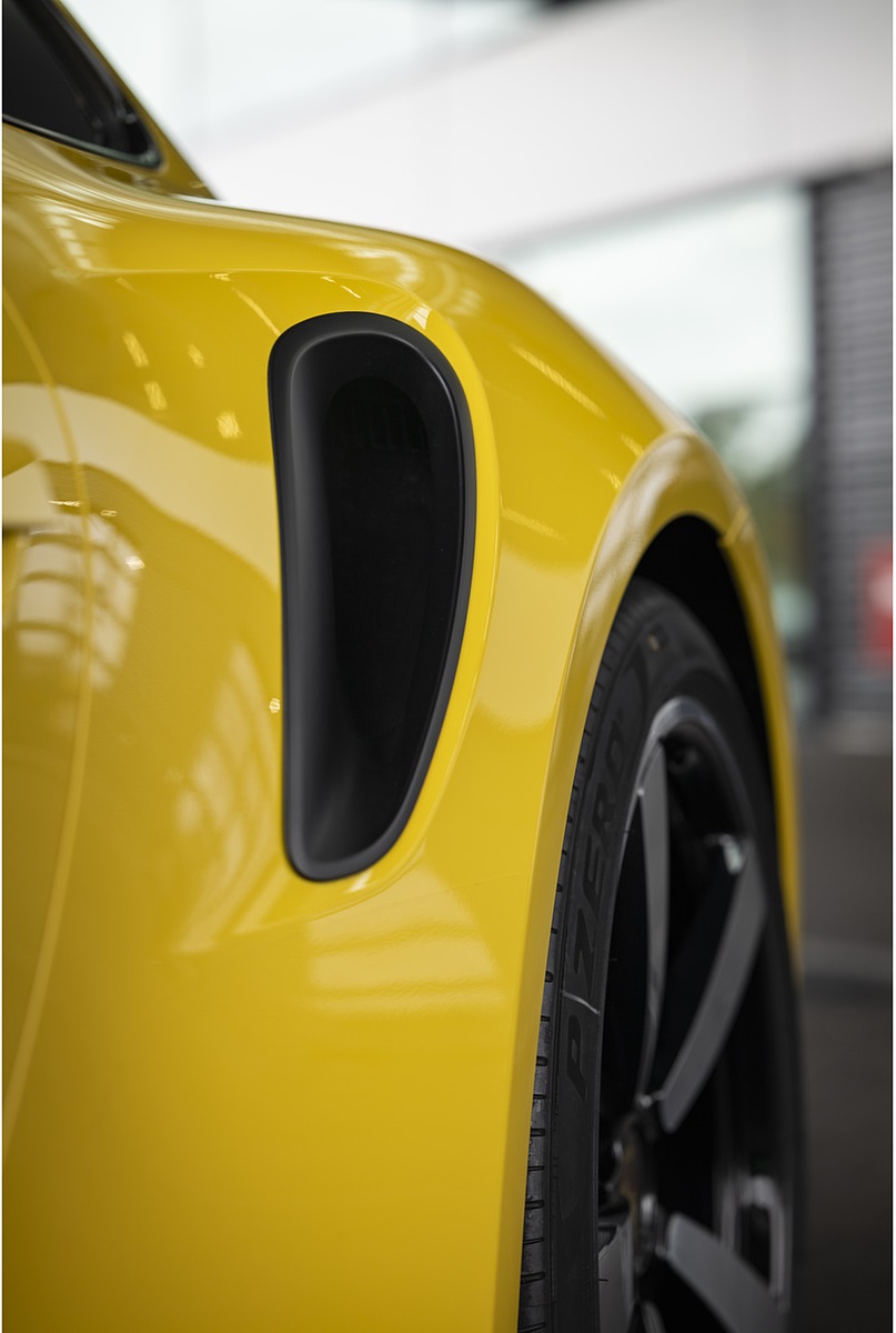 2021 Porsche 911 Turbo (Color: Racing Yellow) Side Vent Wallpapers #28 of 225