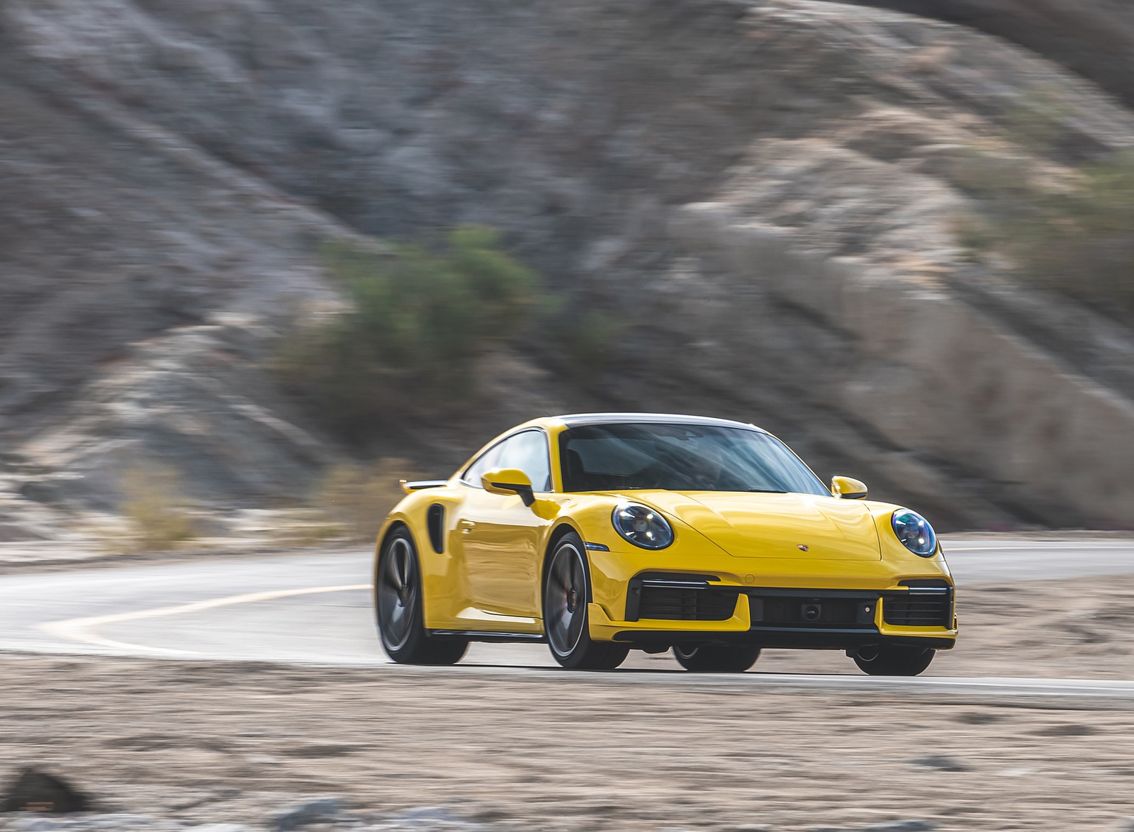 2021 Porsche 911 Turbo (Color: Racing Yellow; US-Spec) Front Three-Quarter Wallpapers  #141 of 225