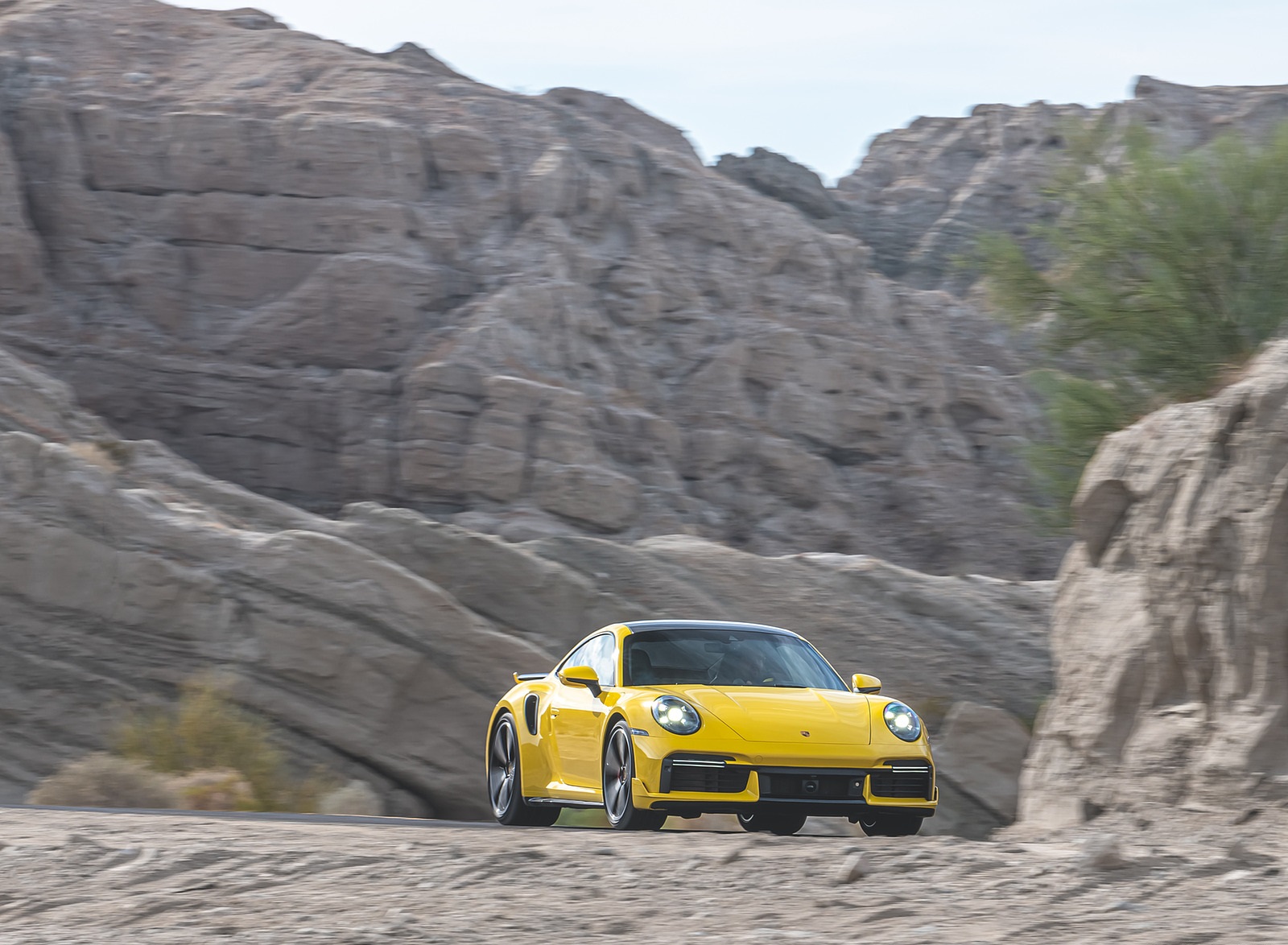 2021 Porsche 911 Turbo (Color: Racing Yellow; US-Spec) Front Three-Quarter Wallpapers #144 of 225